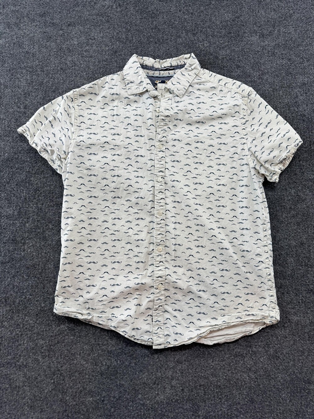 Denim & Flower Shirt Mens Medium White Mustache Print Button Up Short Sleeve